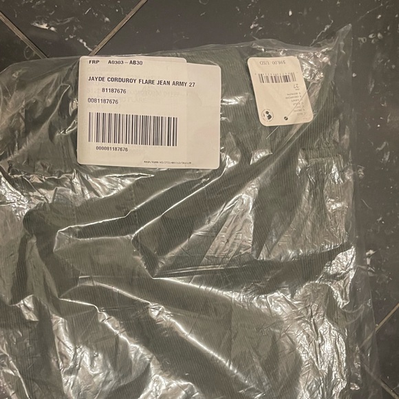 NWT FREE PEOPLE • Jayde corduroy cord flare jean Army MILITARY GREEN - Picture 6 of 6